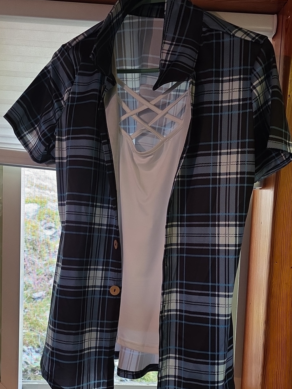 Black and Blue Plaid Short-Sleeve Shirt - Men
